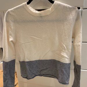 Velvet by Graham and Spencer Sweater, size s/xs